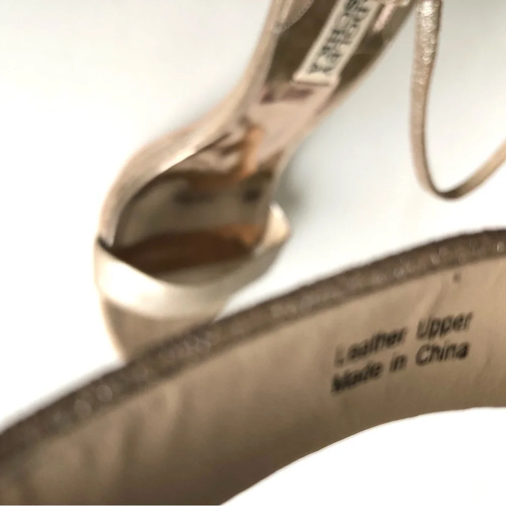 Badgley Mischka Rose Gold Sandals Leather Platform